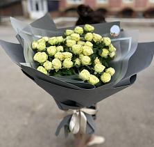 Букет Белые кустовые розы Солинеро в Демянске